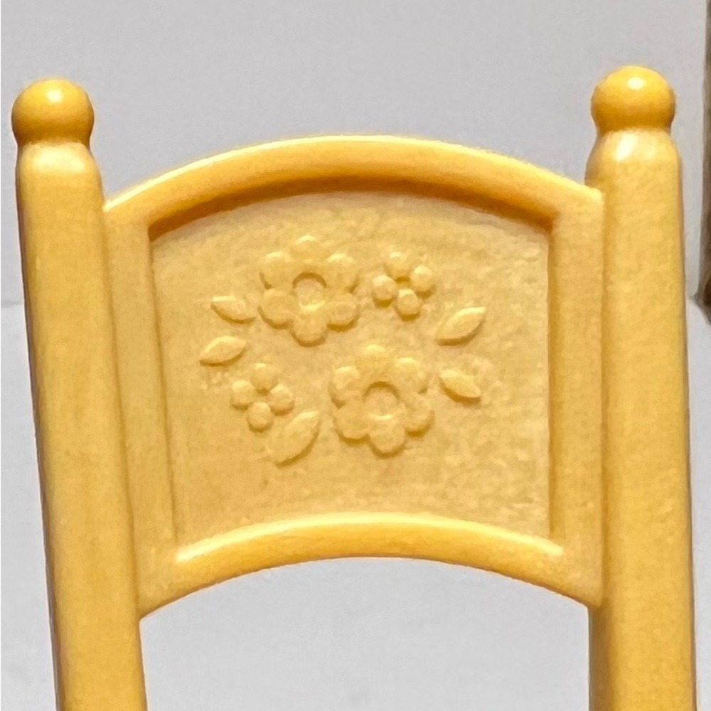 Calico Critters Sylvanian Families Miniature Dollhouse Furniture Lot - Picture 9 of 10